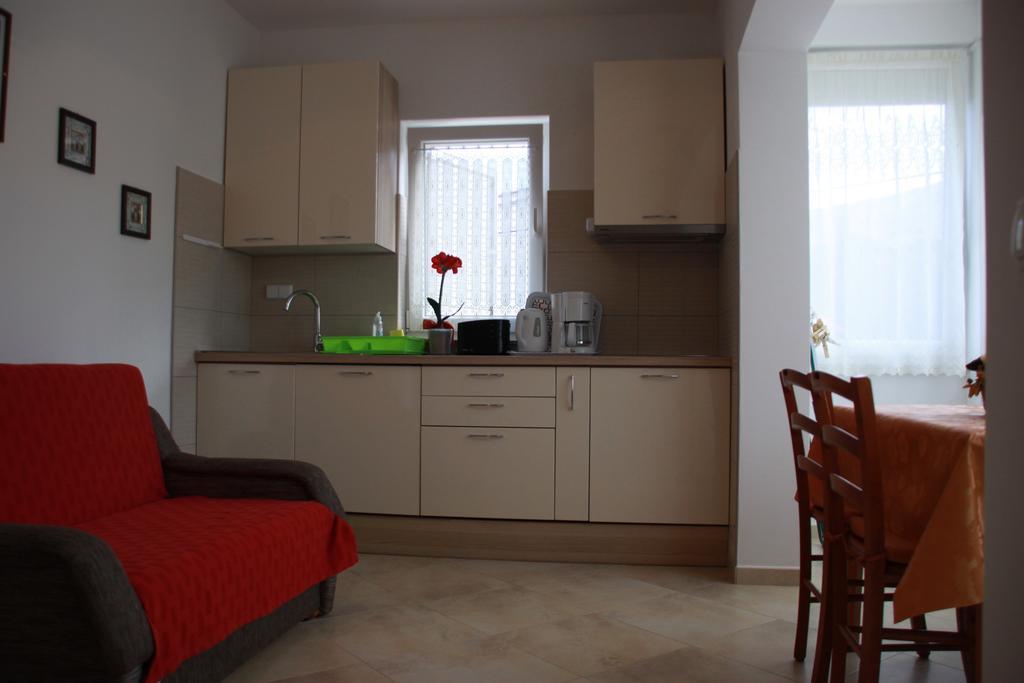 Mediterranean Oasis Apartments Baška Rom bilde