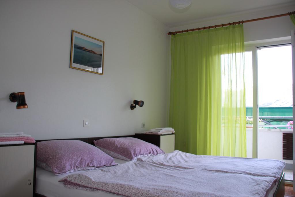 Mediterranean Oasis Apartments Baška Eksteriør bilde